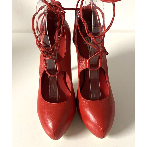 KATHRYN AMBERLEIGH Red Pump Leather 4.5" Heel Almond Toe Platform Lace U… - Picture 3 of 9